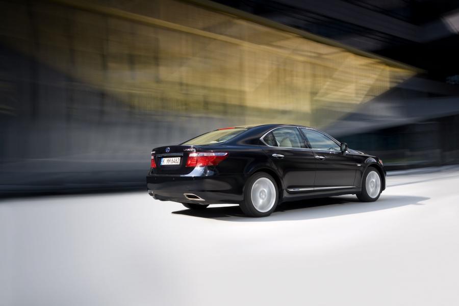  Lexus LS600h L 2007 года  (фото 118 из 224)